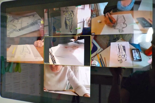 Bildschirmfoto von den Teilnehmer*innen des Workshops und ihren gemalten Werken